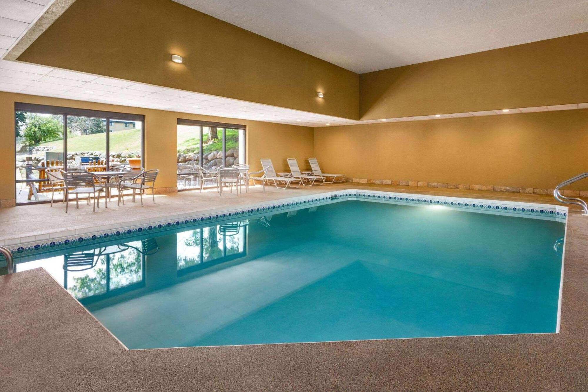 Americinn By Wyndham Madison West Экстерьер фото